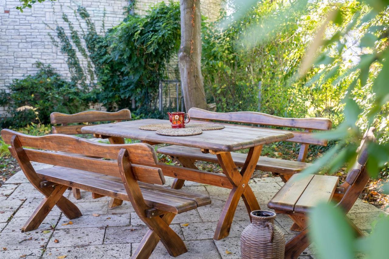 Dreamcation - Ehemaliges Pfarrhaus, 3D-Tour, 4 Sz, Terrasse, Bbq, Kueche, Garten, 140Qm Kelheim Bagian luar foto
