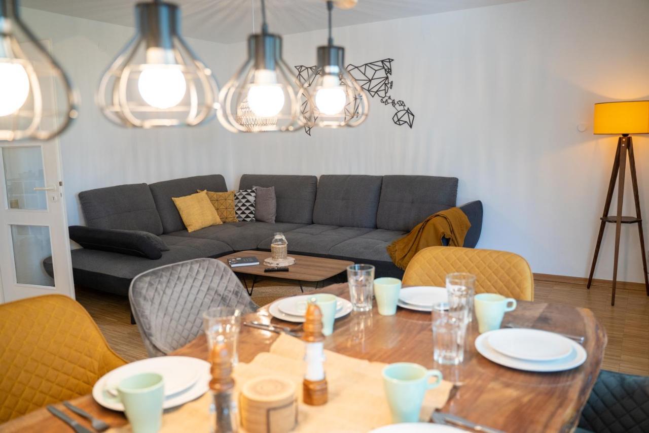 Dreamcation - Ehemaliges Pfarrhaus, 3D-Tour, 4 Sz, Terrasse, Bbq, Kueche, Garten, 140Qm Kelheim Bagian luar foto