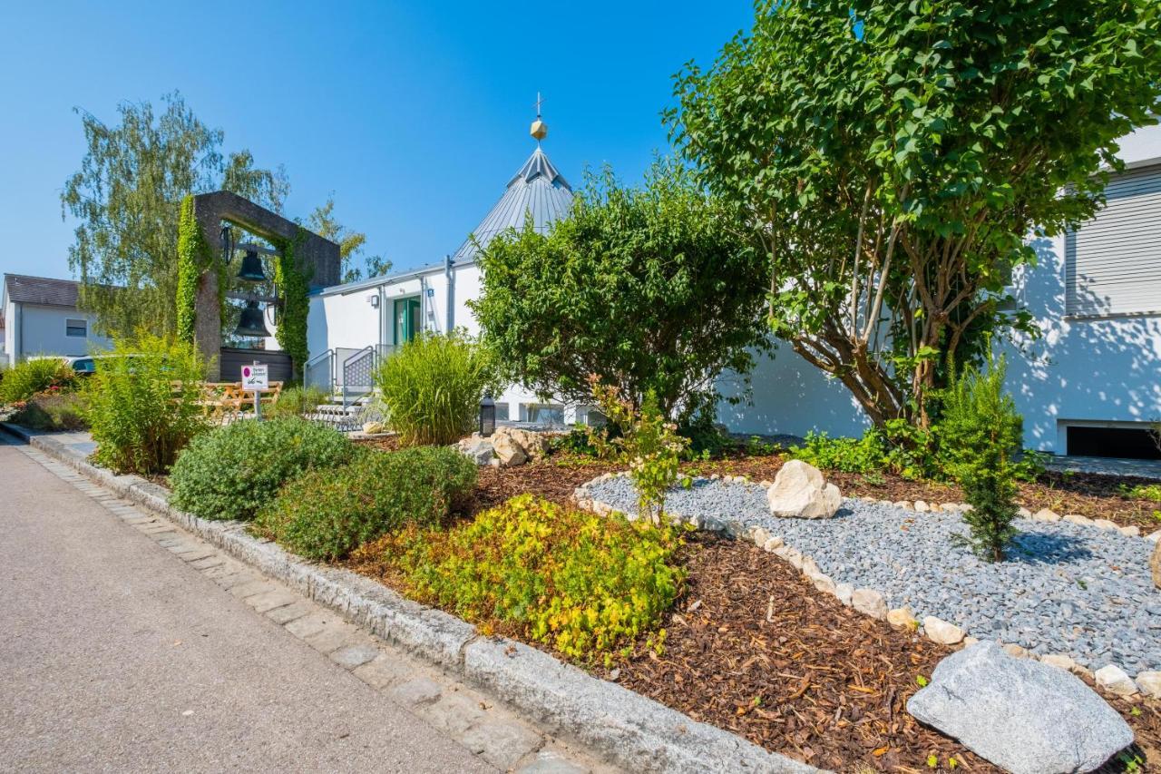 Dreamcation - Ehemaliges Pfarrhaus, 3D-Tour, 4 Sz, Terrasse, Bbq, Kueche, Garten, 140Qm Kelheim Bagian luar foto